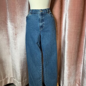 Vintage Lauren jeans High Waisted Mom Medium Wash Denim Relaxed Fit Classic Jeans