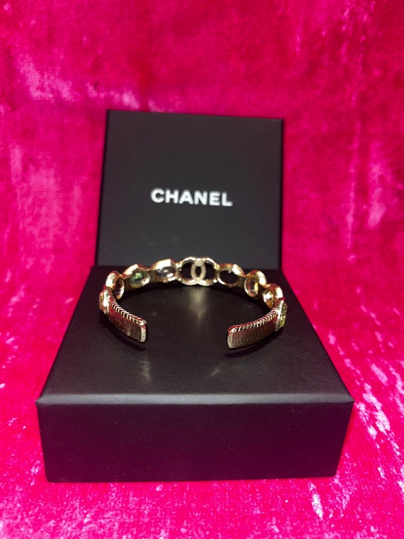 Vintage CHANEL CHAIN Gold Plated stone Cuff Brace… - image 2