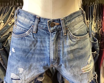 Vintage Upcycled Med Wash Levi Cut-off Shorts 29