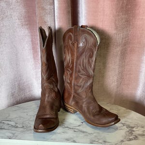 Vintage 1990’s Durango western embroidered chic leather fashionable cowboy boots 7