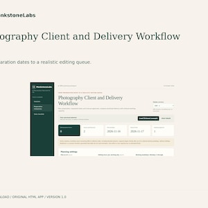 Może przedstawiać: Cyfrowy interfejs zatytułowany Photography Client and Delivery Workflow od MonkstoneLabs. Ekran przedstawia pulpit planowania z sekcjami dotyczącymi dat przygotowania, kolejek edycji oraz ustawień osobistych w kolorze ciemnozielonym i kremowym.