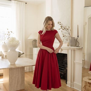 Elegantes Sommerkleid für Damen, Chic Midi Kleid, Sophisticated Casual Kleid, Feminines Damenkleid, Leichtes Sommeroutfit, Alltagskleid