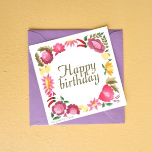Druckbare Glückwunschkarte zum Geburtstag mit ungarischen Blumen und ungarischen Blumen