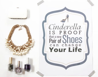 Citation imprimable de mode, affiche inspirante idéale comme cadeaux d'amateurs de chaussures comme pendaison de crémaillère art typographie impression citation art motivationnel décor de dortoir