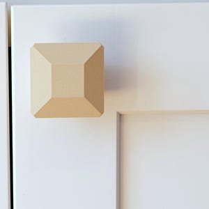 Beveled Square Drawer Knob, Wood-Infused PLA Cabinet Hardware – BEVORVA