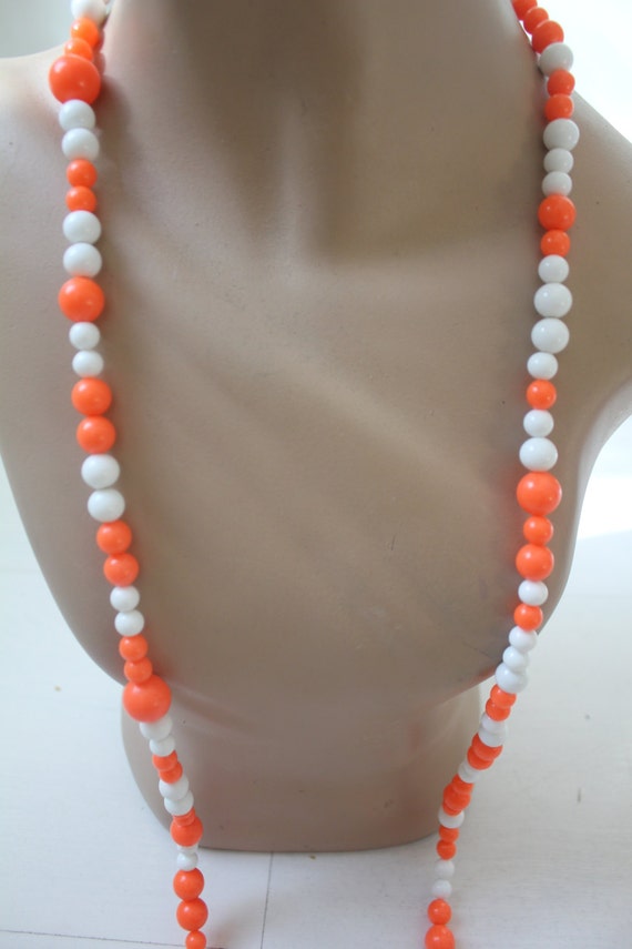 1960s Beaded Necklace Vintage - image 3