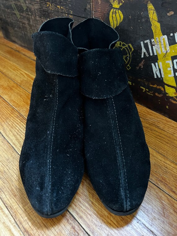 1980s Black Suede Moccasins - image 10