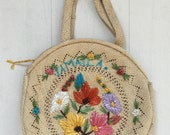 SALE! 1950s Straw Souvenir Circle Handbag Vintage Jamaica Flower Purse