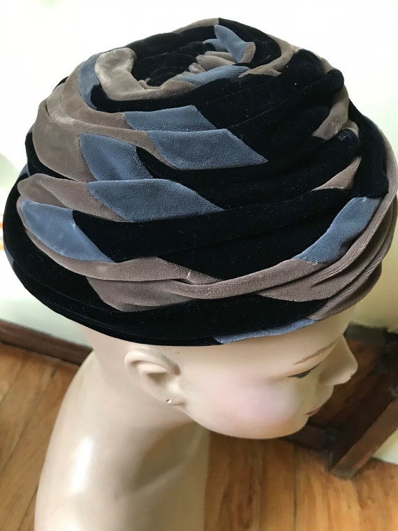 1950s Velvet Turban by Amy New York - image 2