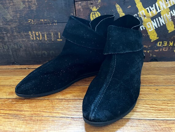 1980s Black Suede Moccasins - image 7