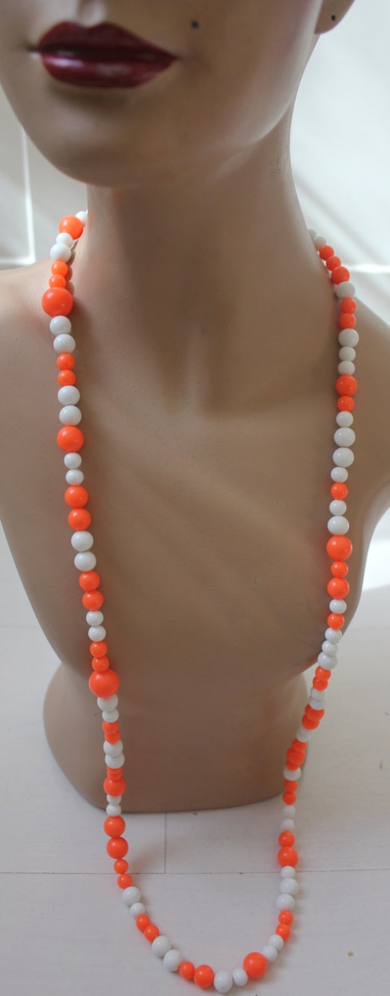 1960s Beaded Necklace Vintage - image 2