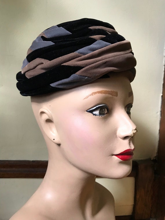 1950s Velvet Turban by Amy New York - image 4