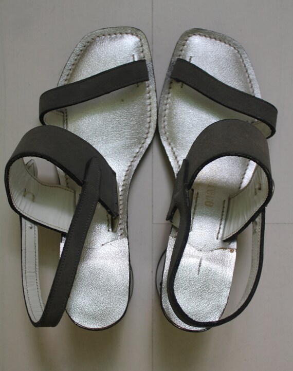 1960s Gray and Silver Suede Sandals | Vintage Dea… - image 2