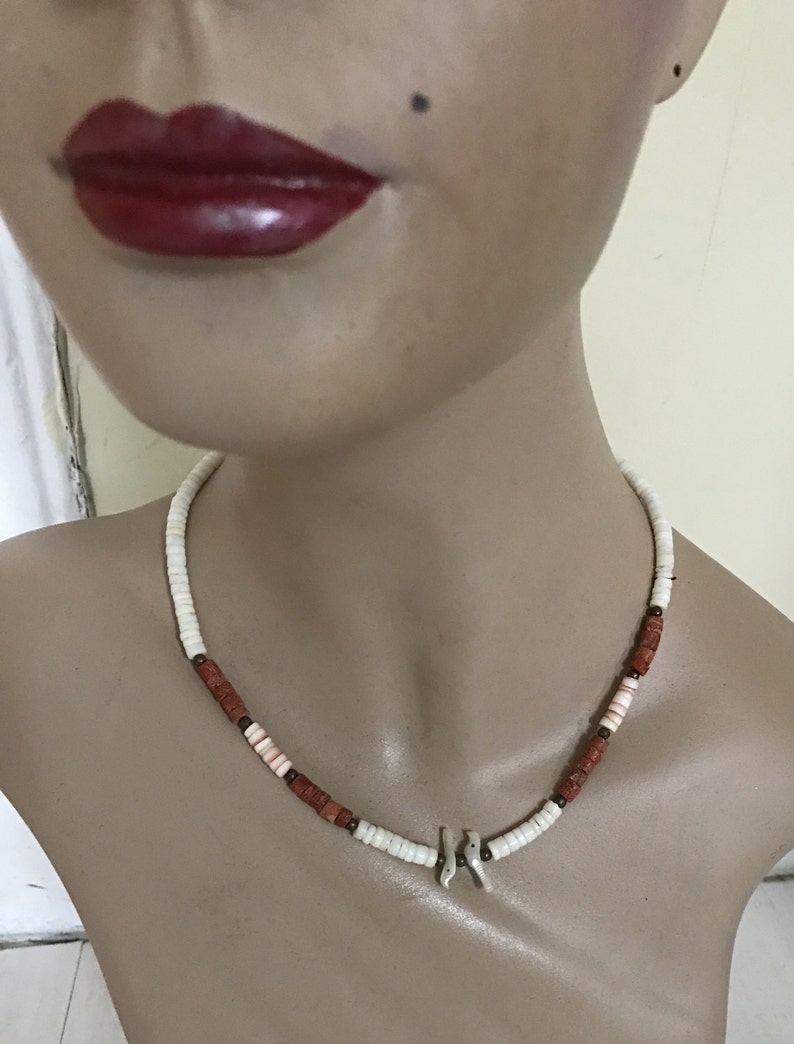 Vintage Shell Jewelry 1970s Seashell Necklace and Bracelet Set