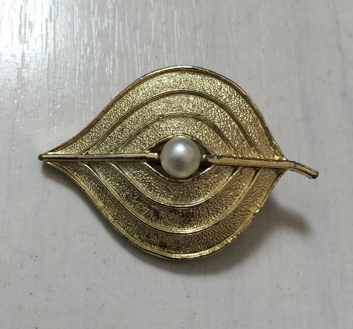 1950s Gold Tone Leaf Brooch With Pearl Vintage Pin - Etsy