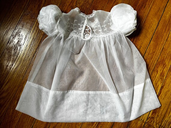 1950s Sheer White Baby Dress with Puffed Sleeves - image 3