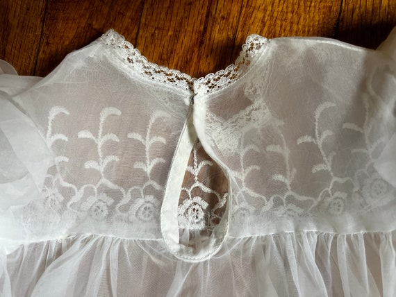 1950s Sheer White Baby Dress with Puffed Sleeves - image 4