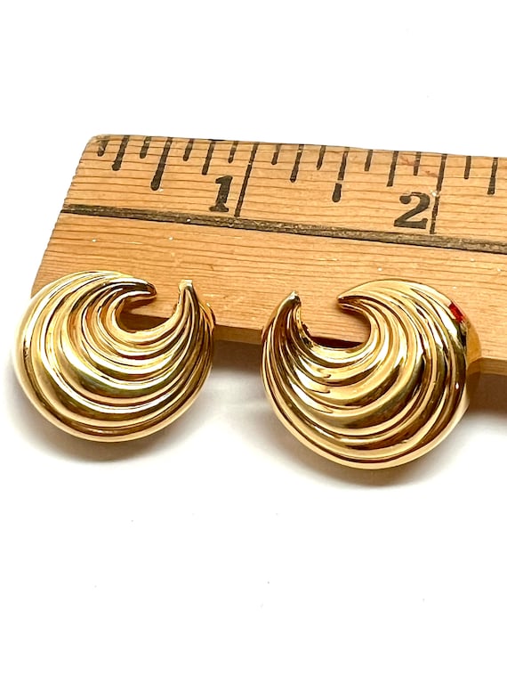 Vintage Napier gold colored crescent wave clip ear