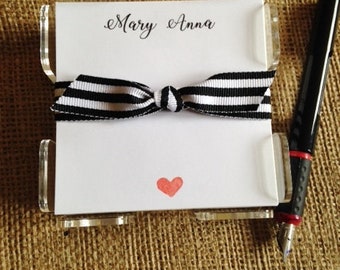 Mini Memos with Acrylic Holder; Note paper with holder; Small notes in Lucite holder; Lucite holder with note paper; Paper in Acrylic Holder