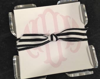 Mini Memos with Acrylic Holder; Note paper with holder; Small notes in Lucite holder; Lucite holder with note paper; Paper in Acrylic Holder