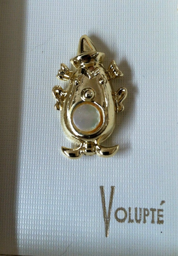 Volupte Gold-Tone Clown Head Pin Brooch with Mothe