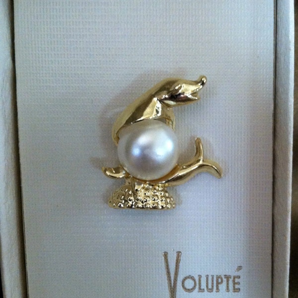 Volupte Gold-Tone Seal Pearl Ball Pin Brooch ~ Made in USA ~ Circa 1957 - 60s ~ New In Box ~