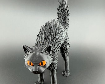 3Dプリントされたトゲトゲの黒猫
