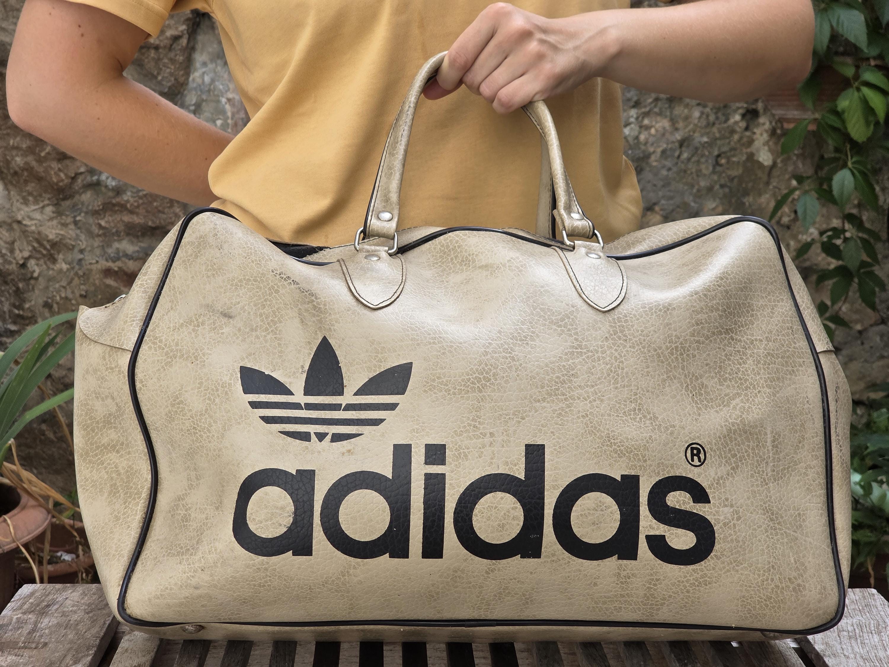 Adidas vintage bag - Etsy 日本