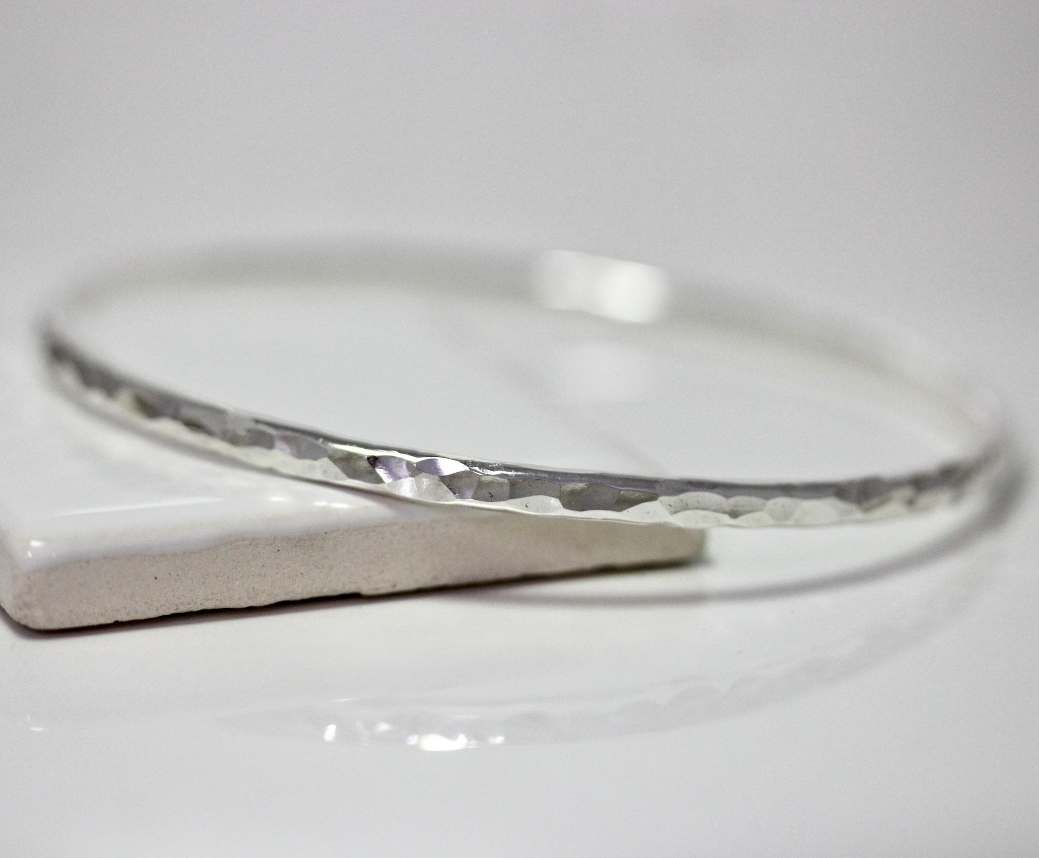 Bracelet Jonc REMINISCENCE En Argent Massif 925 Martelé - Bijou Vintage Occasion Excellent État