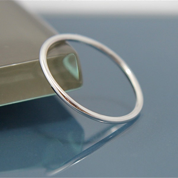 Silver Stack Ring Skinny Stacking Band Thin Round 1mm Sterling Silver Simple Ring Shiny Finish Eco Friendly Recycled Silver Midi Ring Spacer