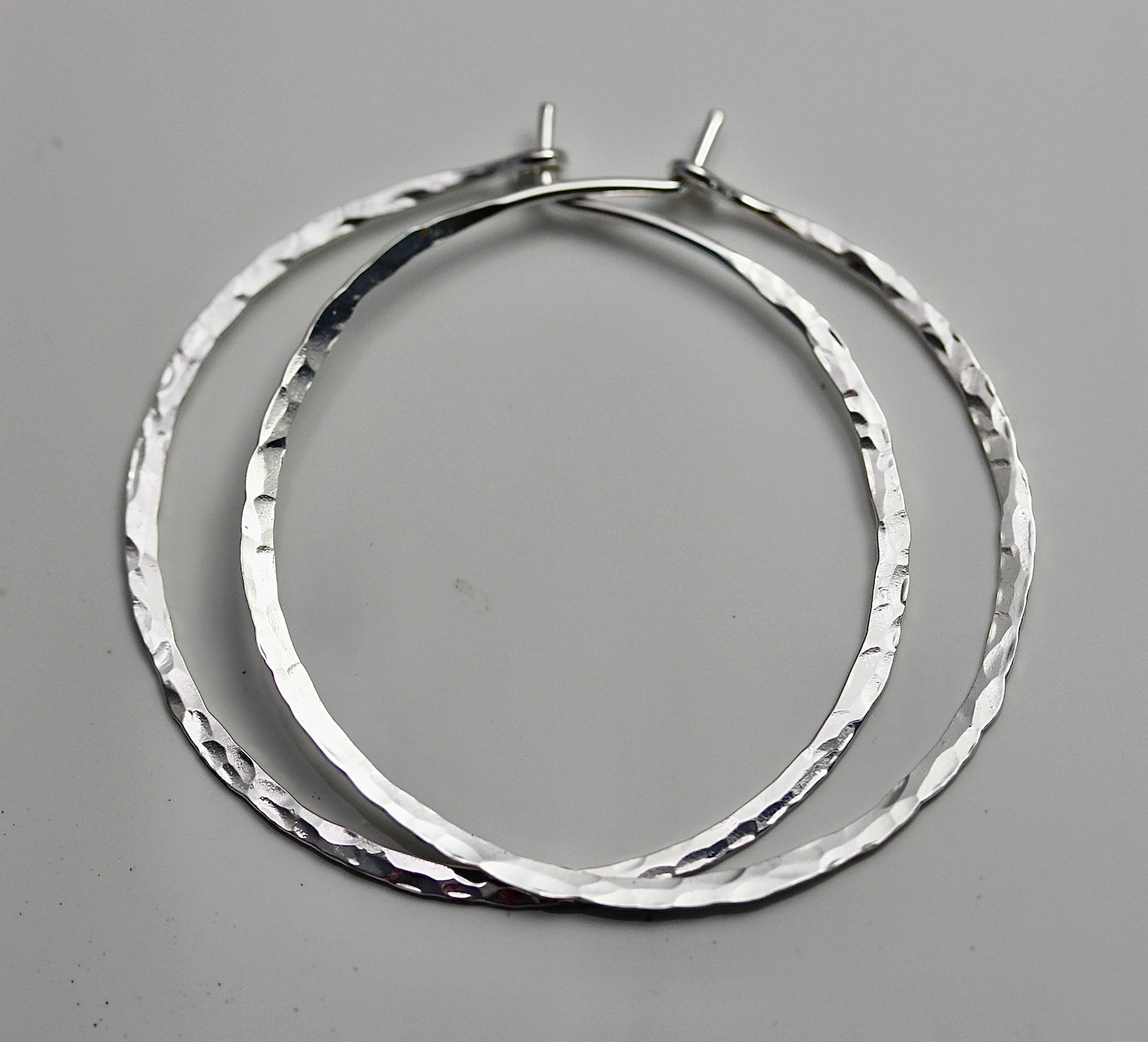 Hoops Sterling Silver 1 1/2 Simple Hammered Hoop Earrings by - Etsy