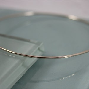 SOLID 14k White Gold Sparkle 1.3mm Bangle Hand Forged Hammer Texture Bright Finish Stacking Bracelet