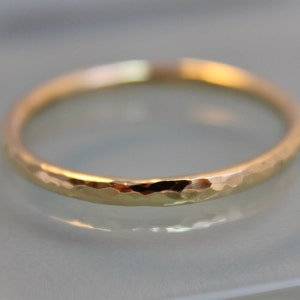 18k Gold Ring Hammered SOLID Yellow Gold 1.3mm Stacking Band Wedding Ring Sustainable Recycled Gold Rose or White Gold Option