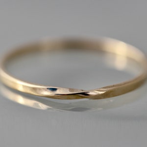 Mobius Ring 14k Solid Yellow Gold Single Twist Band 1.5mm x 1mm Flat Profile 14k Rose Gold 14k White Gold 18k Yellow Gold Option Recycled