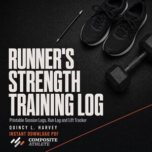 Puede incluir: Un documento digital titulado RUNNER'S STRENGTH TRAINING LOG, con texto sobre registros de sesiones imprimibles, registros de carrera y rastreadores de levantamiento. La imagen incluye zapatillas deportivas negras, un lápiz y una mancuerna.