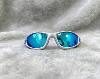 Vintage Oakley Straight Jacket 99 Muzm OO9505 Y2K Blue Lenses Silver Frames