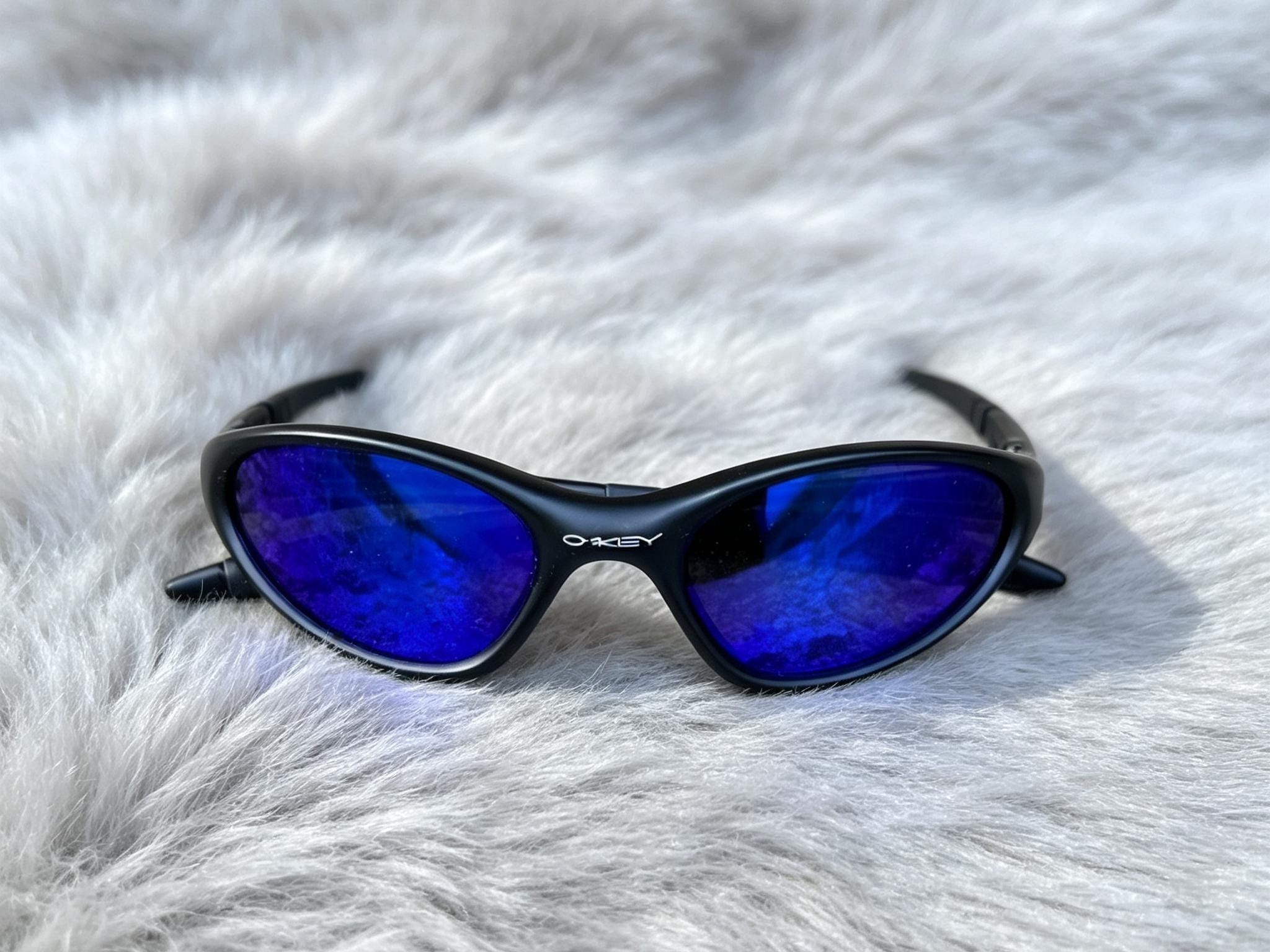 Oakley Minute - Etsy Canada