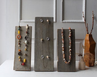 ONE Necklace Display Board - Chippy Gray Paint - Necklace Bust - Salvaged Wood - Farmhouse Retail Jewelry Display 12" to 15 1/2" tall