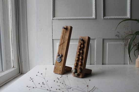 Single on sale necklace holder