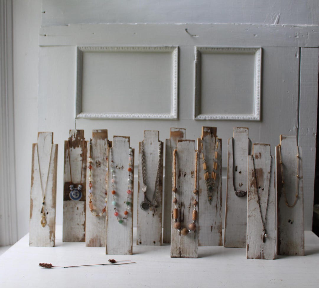 ONE Chippy White Fence Picket Necklace Display Fold up Back 100