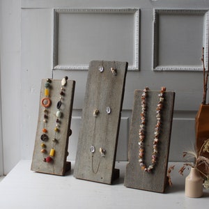 ONE Necklace Display Board Chippy Gray Paint Necklace Bust Salvaged Wood Farmhouse Retail Jewelry Display 12 to 15 1/2 tall image 2