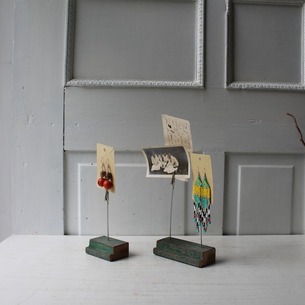 ONE Clip Display Stand - Green Shutter Earring Card Holder - Small Sign Holder - Farmhouse - Centerpiece Table Number Holder Craft Show