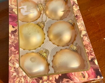 Renaissance Exquisite Christmas Glass Ornaments - Set of 6 Vintage Holiday Gems