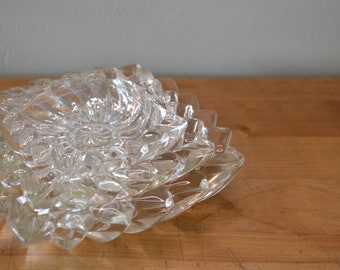 Vintage Graduated Nesting Glass Ashtrays/1970s Ashtrays/Vintage Accessory or Change Dishes