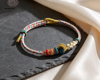Handgefertigtes Armband mit tibetischem Knotenmuster, Makramee-Armband mit Goldfaden, Geschenk zum spirituellen Schutz