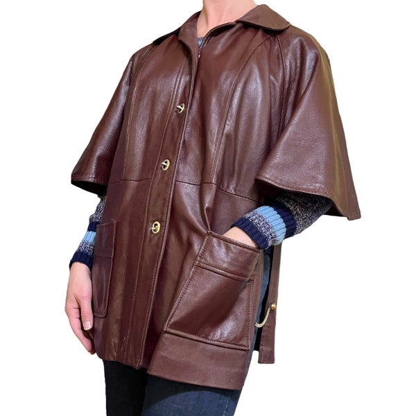 Vintage Dan Di Modes 24K Leather Cape Sleeve Chainlink Burgundy Leather Jacket - 1970s Half-Sleeve Open-Side Coat