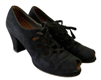 Vintage Black Suede Lace-Up Peep-Toe Oxfords Pumps Heels - 1940s Leather Shoes - Women’s 6.5N