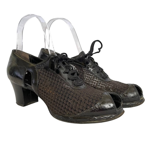 1940s Matrix for Carson Pirie Scott & Co Black Mesh Leather Heeled Oxford Loafers - Vintage Netted Lace-Up Peep-Toe Pump Size 6.5A Narrow