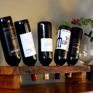 Personalisierte Weinregal - Rustikales Weinregal aus Holz - 5 Flaschen - Einzigartiges Hochzeitsgeschenk - 5. Jahrestag Geschenk - Urlaub WeinZubehör