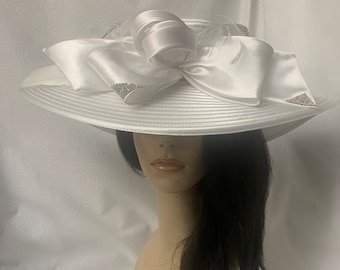 White extra wide brim satin ribbon church hat for women, Formal special occasion hat, tea party, gift for mom, Mother’s Day, diner en Blanc